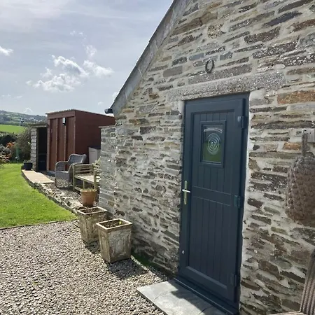 The Pump House, Bossiney Tea